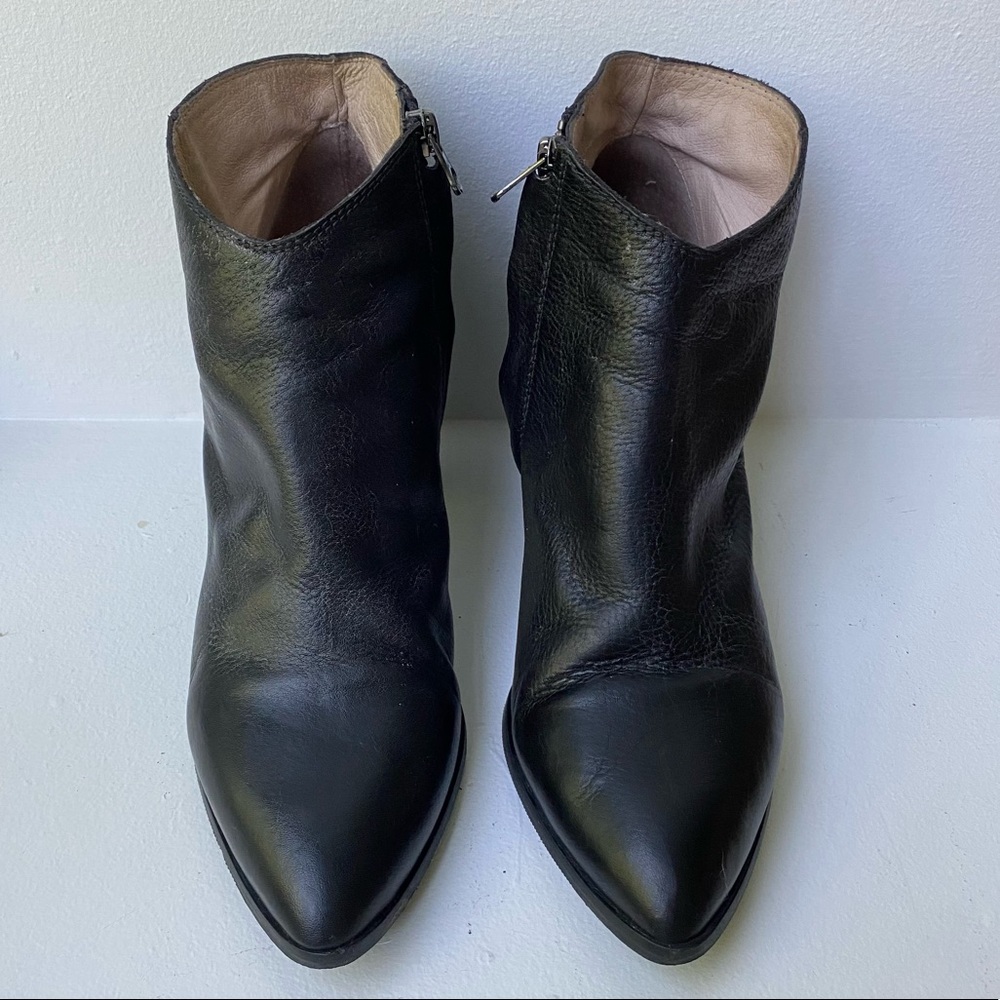 Fillipa K. Ankle booties black leather pointed toe